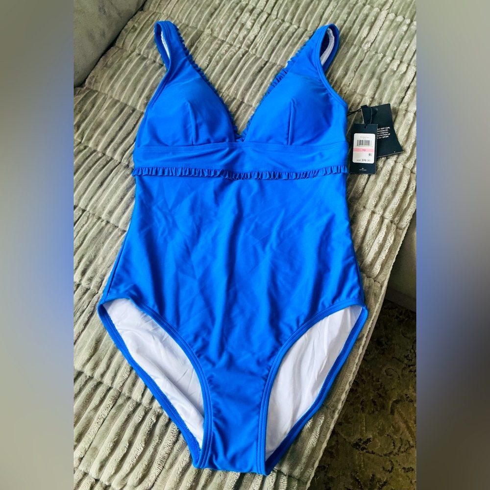 Beautiful TOMY HILFIGER Swimsuit🏖️🦋